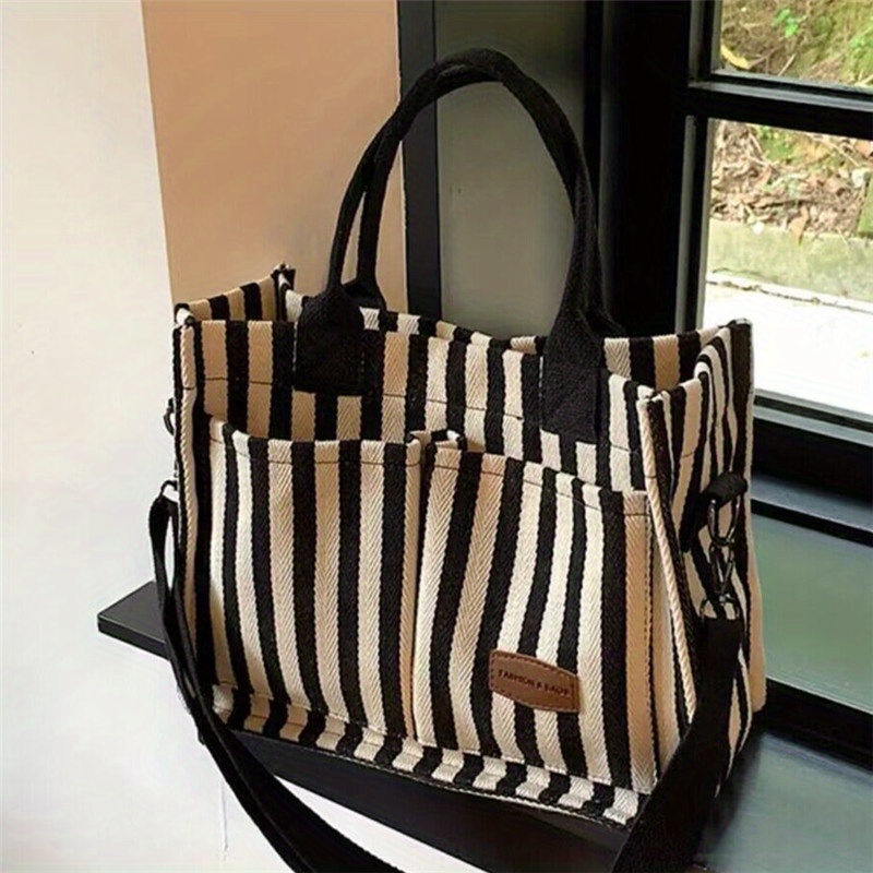 Cool Street Handbag, Large Cap - огляд і ціна Women'S Bags Cross Body